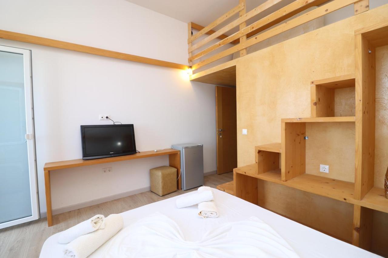 Blue Aparthotel Himare